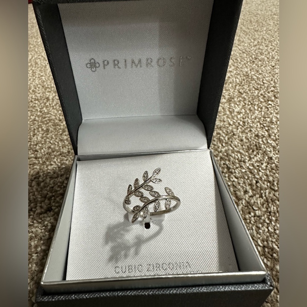 Primrose ring, size 8